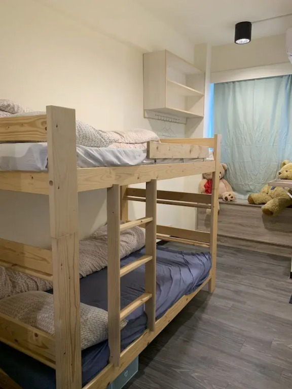 Corner 284 Hostel