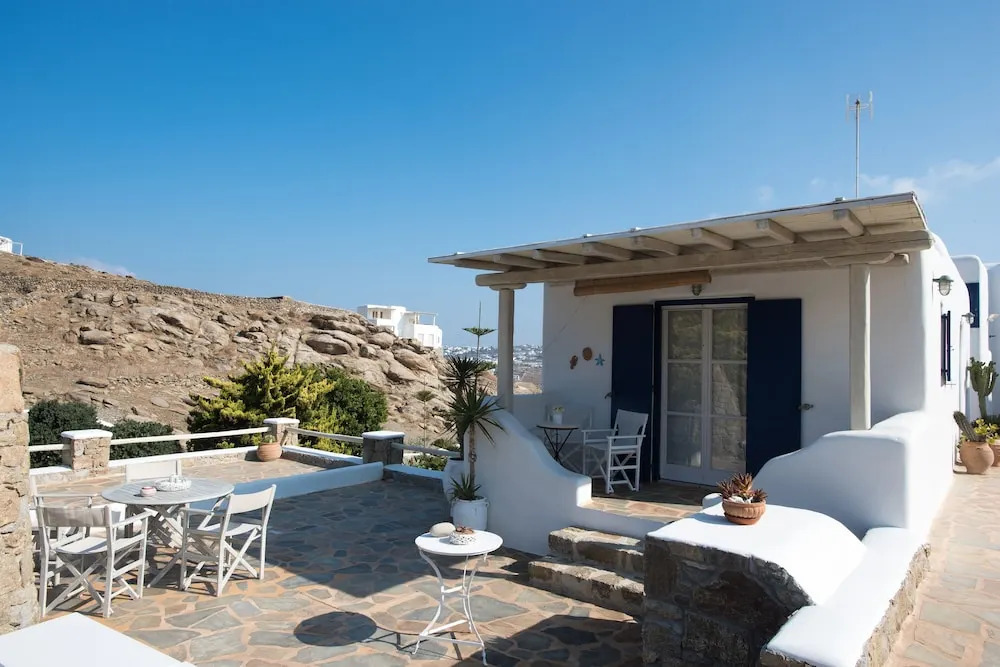 Villa Anemoessa Olive Green with Pool