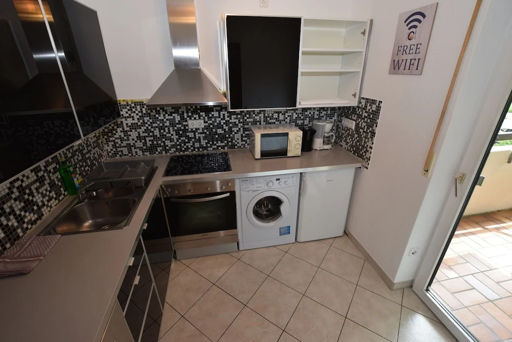 AB Apartment 39