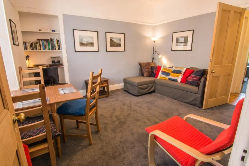 426 Homely 1 Bedroom Apartment in Leith