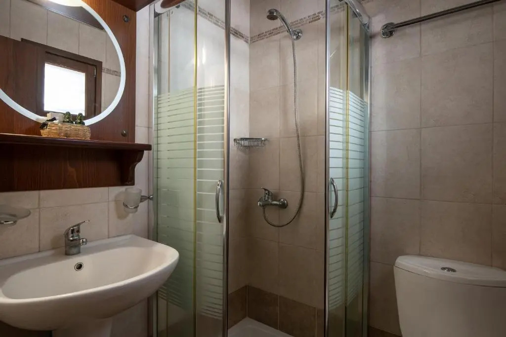 Chorostasi Guest House