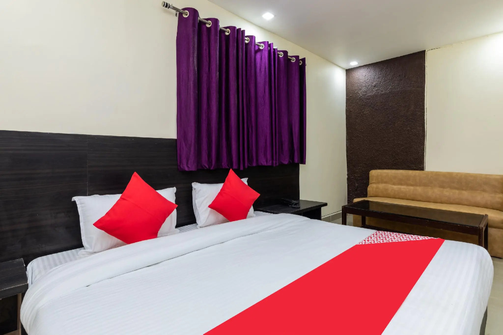 OYO 40756 Hotel Palash House
