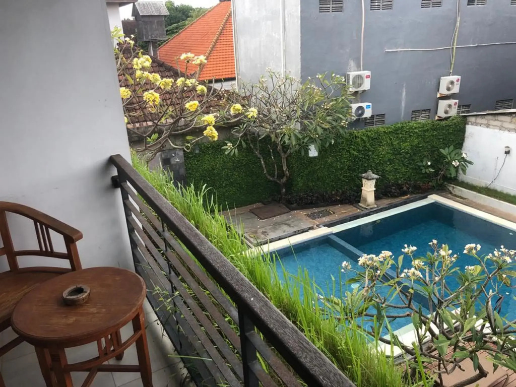 RedDoorz near Jimbaran Beach 2