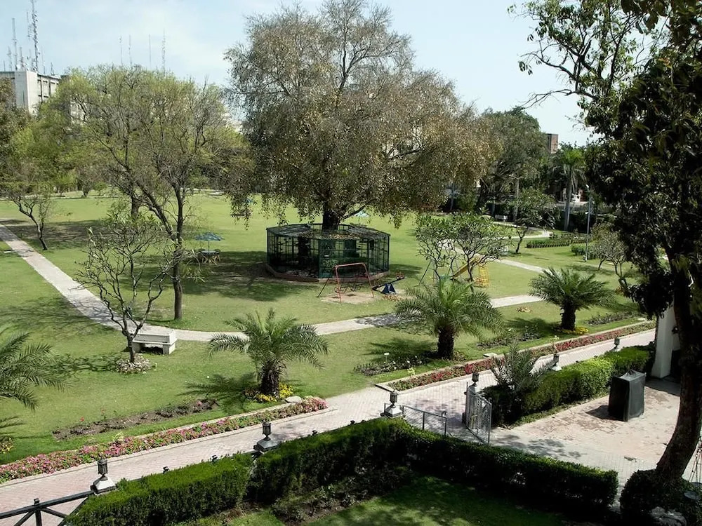 Avari Lahore Hotel