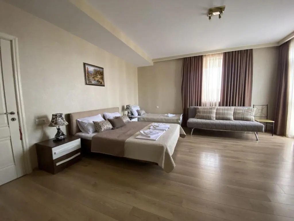 Hotel Legiandro Surami