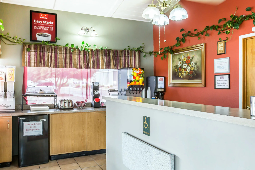 Econo Lodge Inn & Suites Yreka