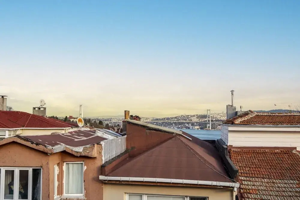 Captivating Flat With Balcony Near Besiktas Pier