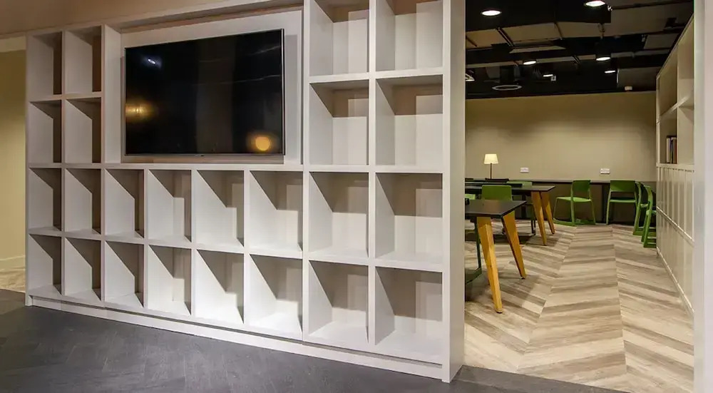 Modern Studios - READING