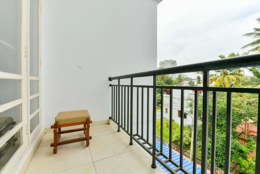 Arathi Apartments By OYO Rooms