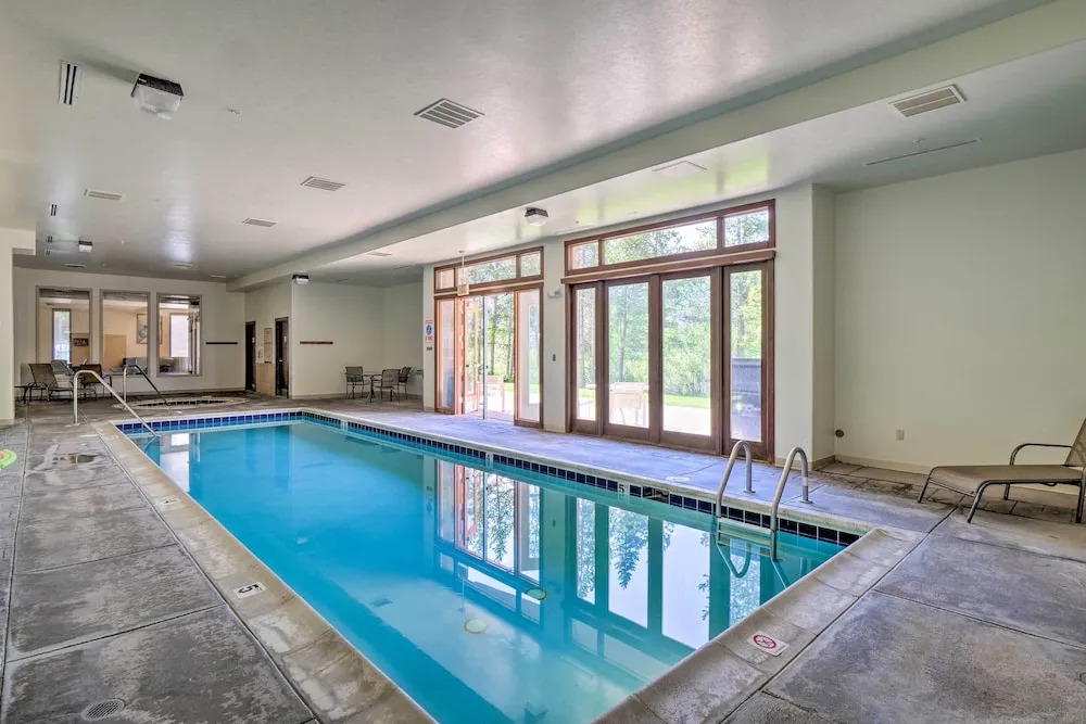 < 1 Mi to Slopes: Mtn-view Keystone Condo