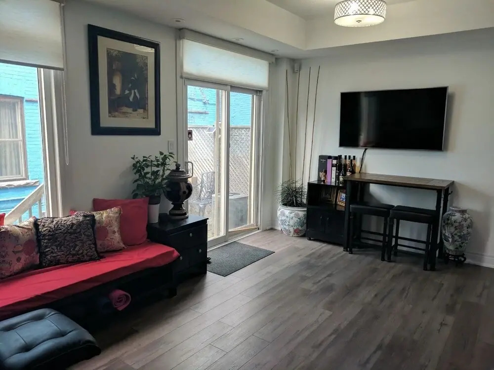 Gardens at Queen Luxury One Bedroom