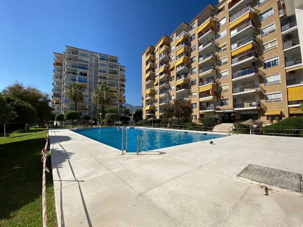 Modern 1 Bedroom Seaside Apartment with Pool