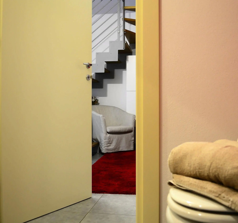 Appartamento Vista Lago Red & Grey