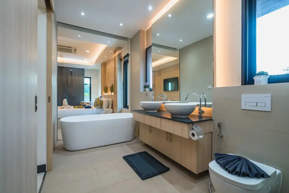 Villa White Pool