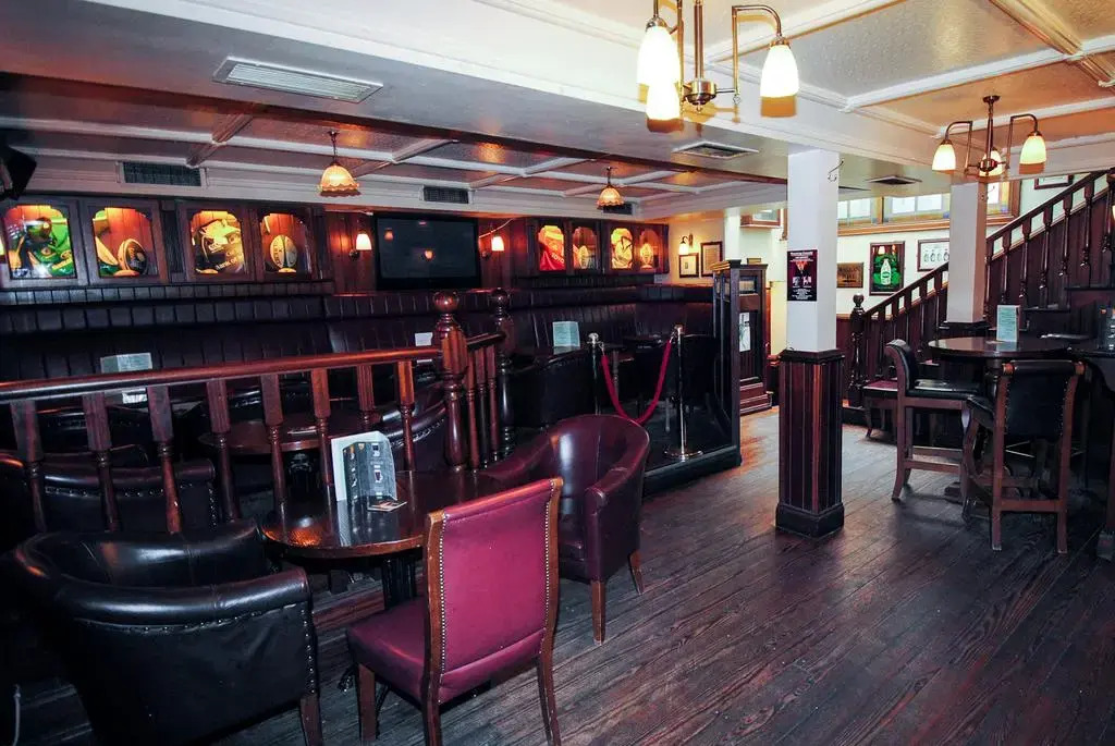 The Lansdowne Hotel