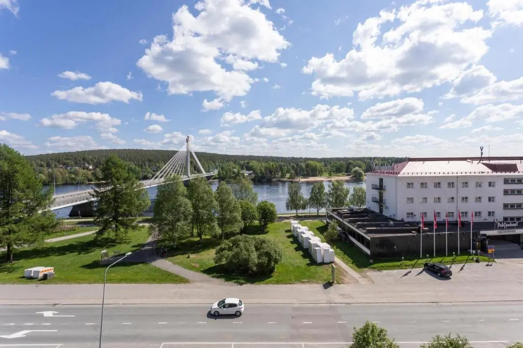 Tuomas´ luxurious suites, Rakka