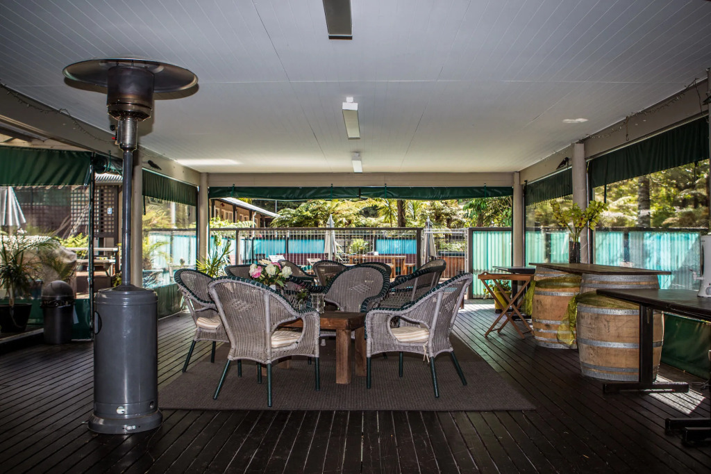 Woodlands Motel