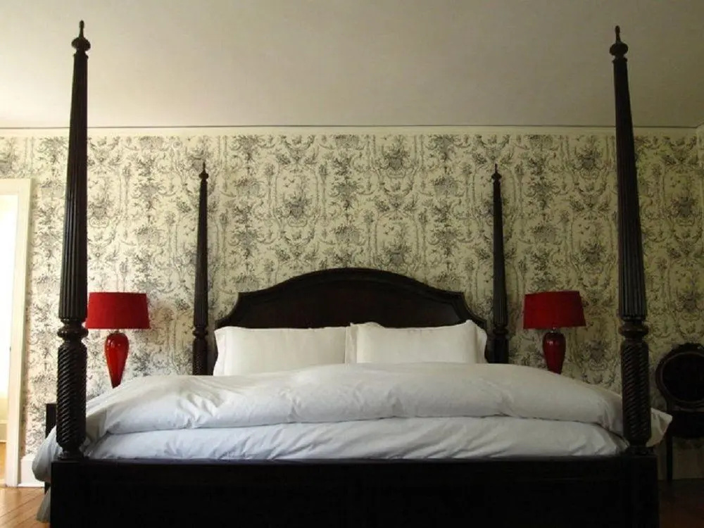 The Blue Horse Inn
