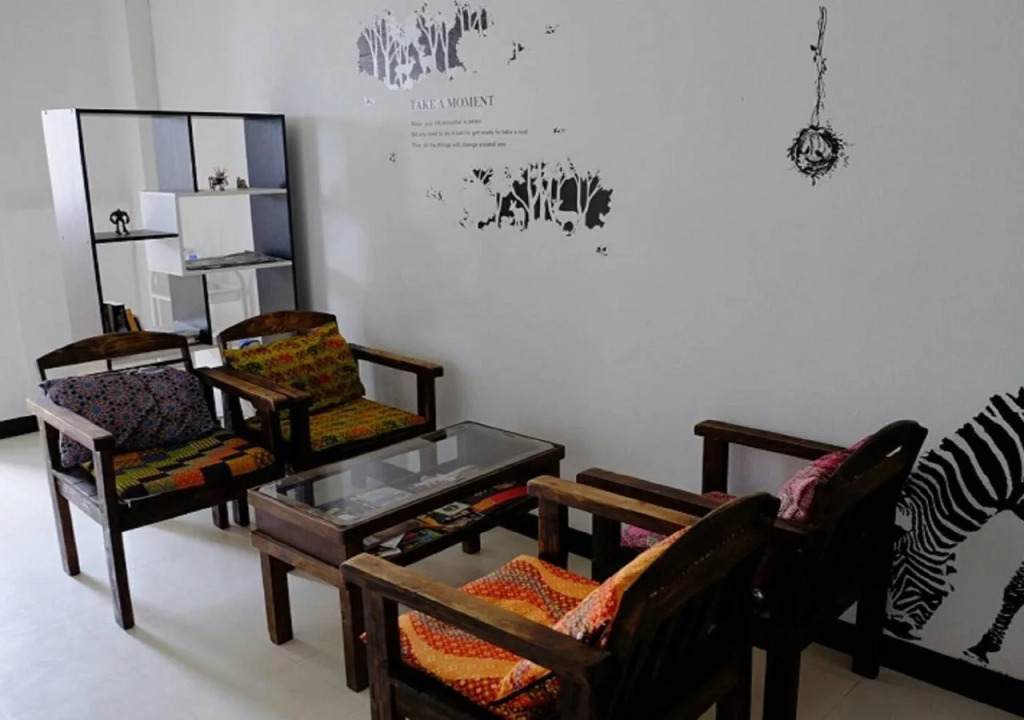 Dee Marc Hostel