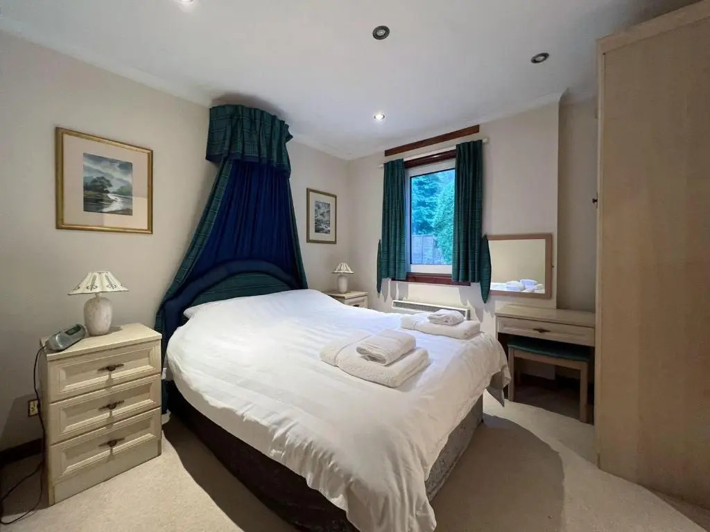 Glen View - Uk37557