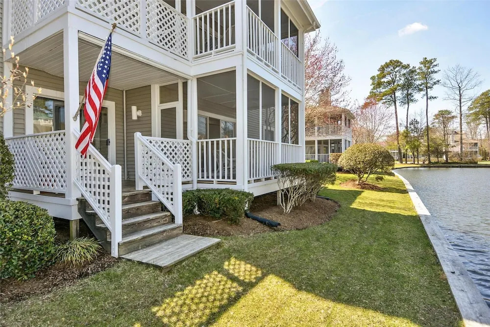 Sea Colony W 11008 Evergreen by Long & Foster