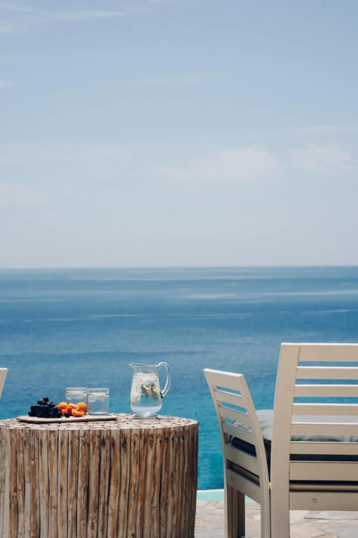 Maison Simone with private heated infinity pool & spectacular sea view