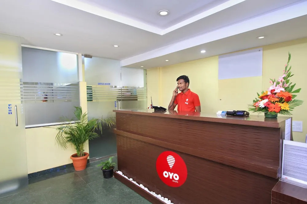 OYO 9653 Ample Premium Suites