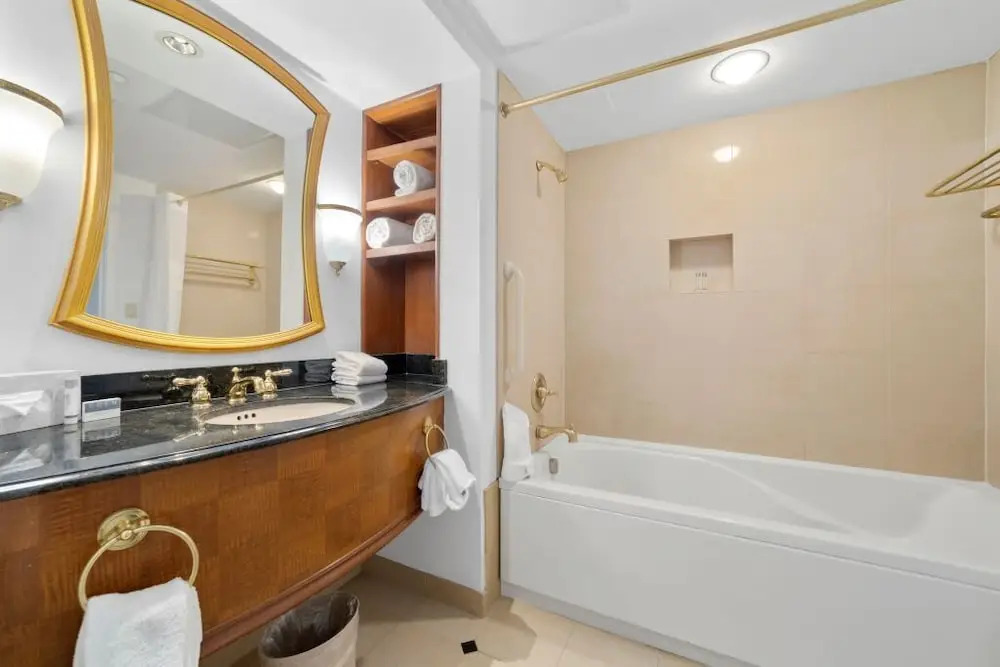 Sleep 4 Stylish Boardwalk Cozysuites Studio