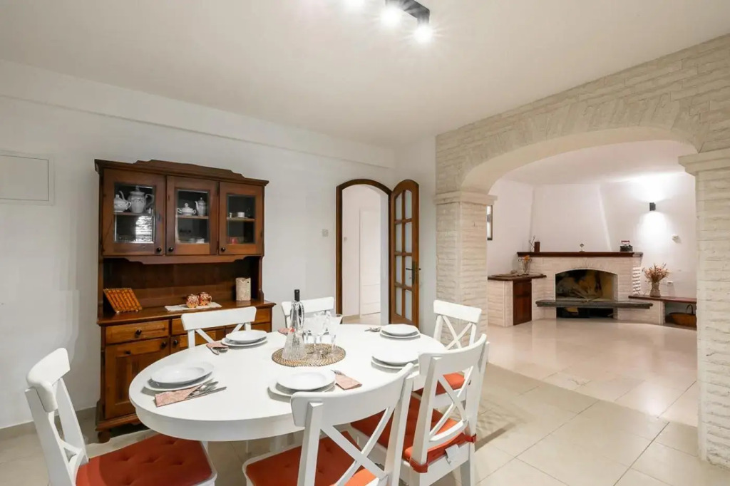Komun Apartments