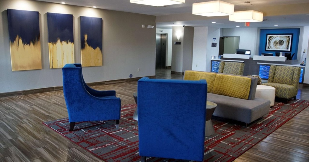 Best Western Plus Mansfield Inn & Suites