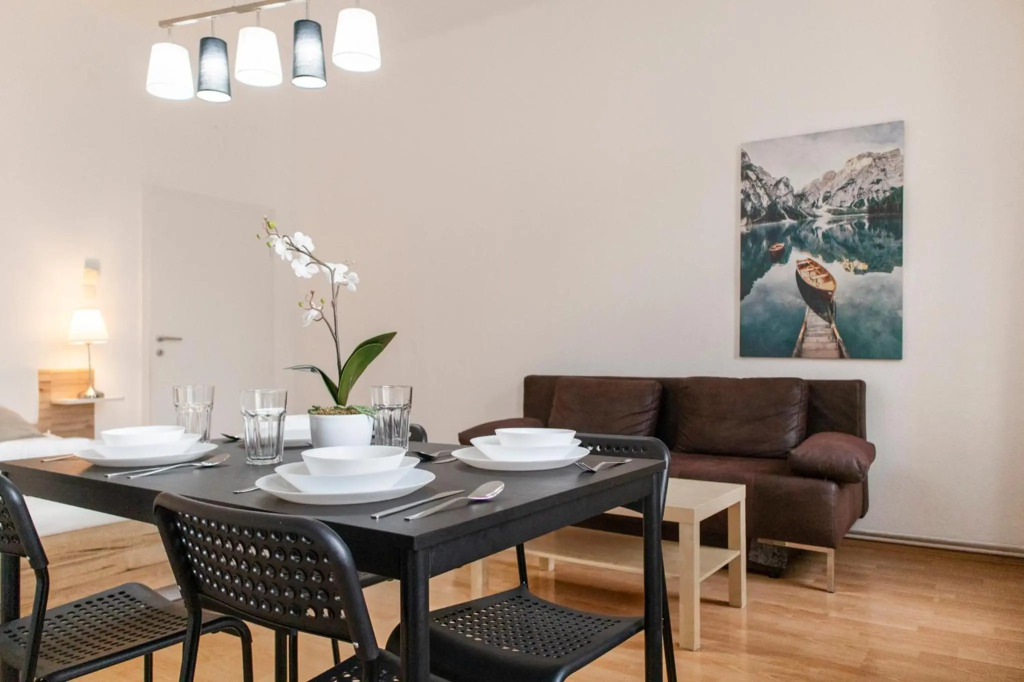 Fulfilling 2BR Apt. Very Central and Good Located