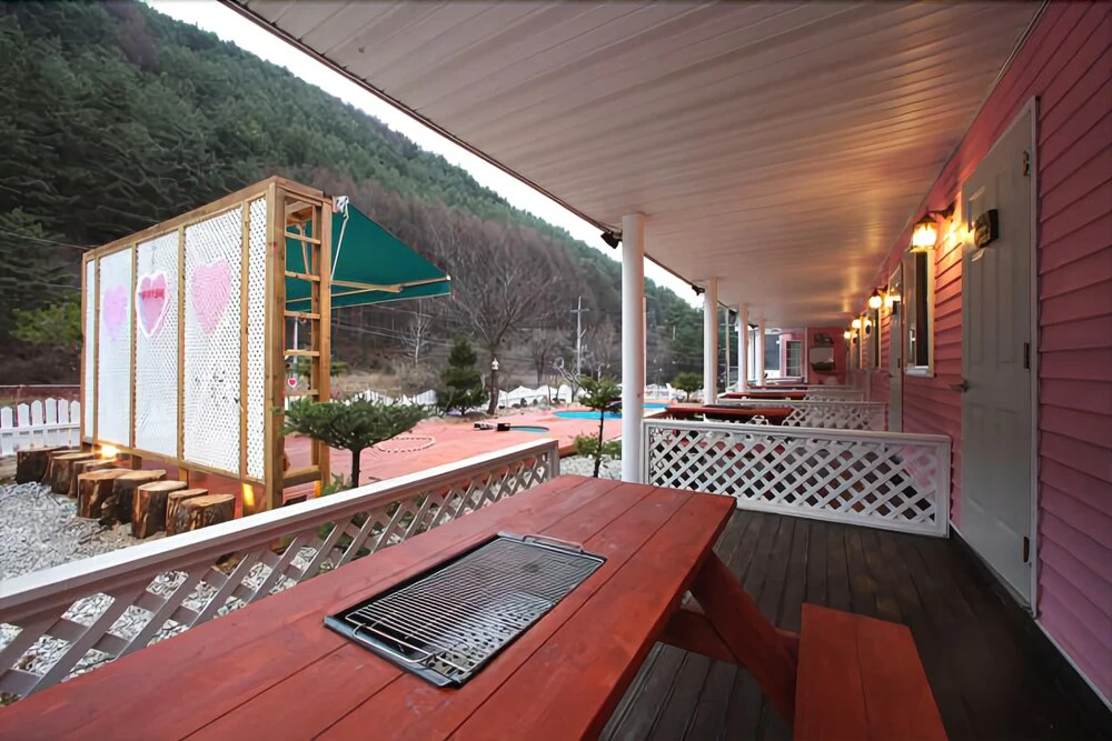 Jeongseon Attrie Amitie Pension