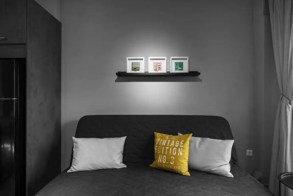 "LouLenny's aRt" BoutiQue Homes in HalkiDiki, vol 1