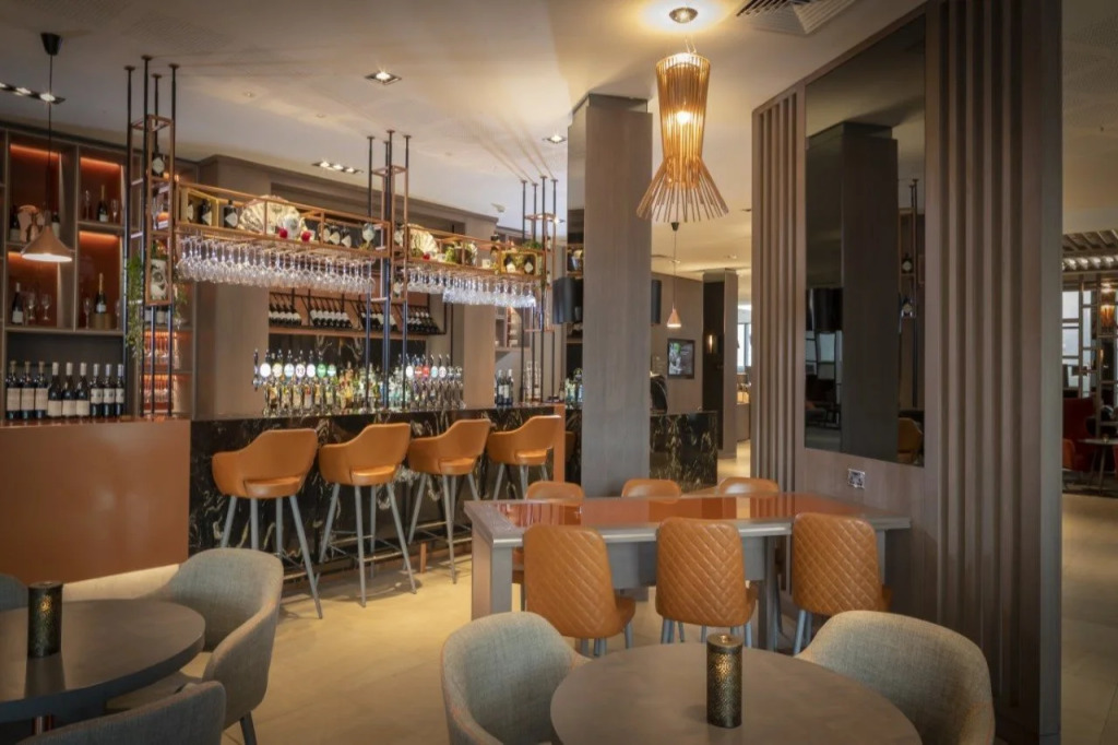 Отель Clayton Hotel Charlemont