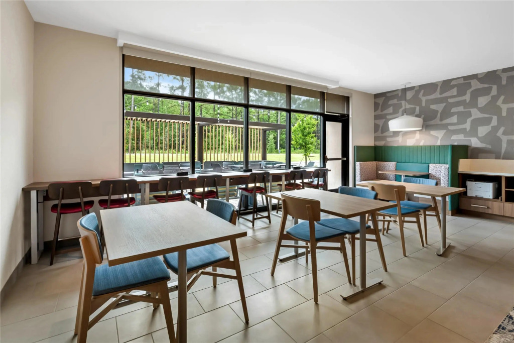 Home2 Suites by Hilton Sneads Ferry North Topsail Beach