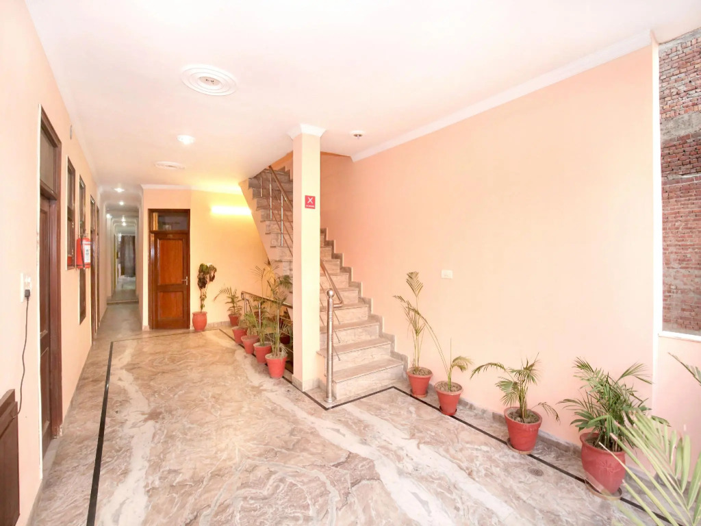 OYO 9599 Vansh Palace