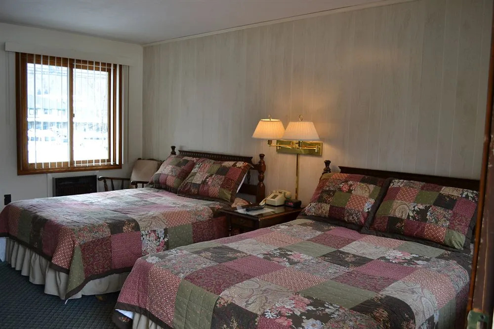 The Kancamagus Lodge