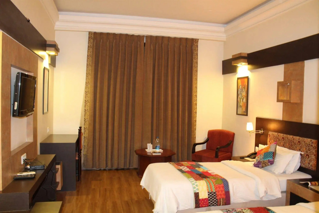 Hotel H R Palace