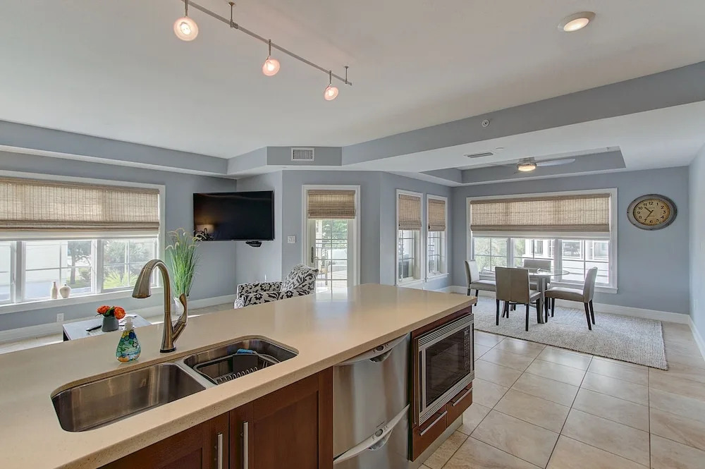 Oasis Beach Villa Unit S-1 2 Bedrooms 2 Bathrooms Apts