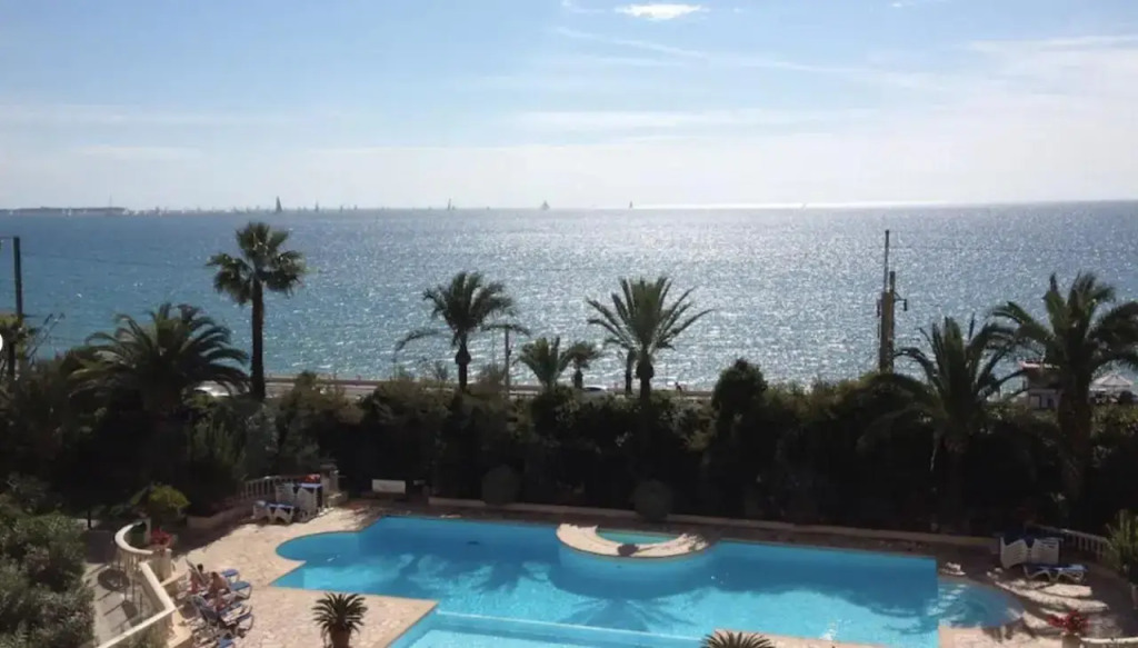 LE BEL AZUR - VUE MER - À 1Min DE LA MER