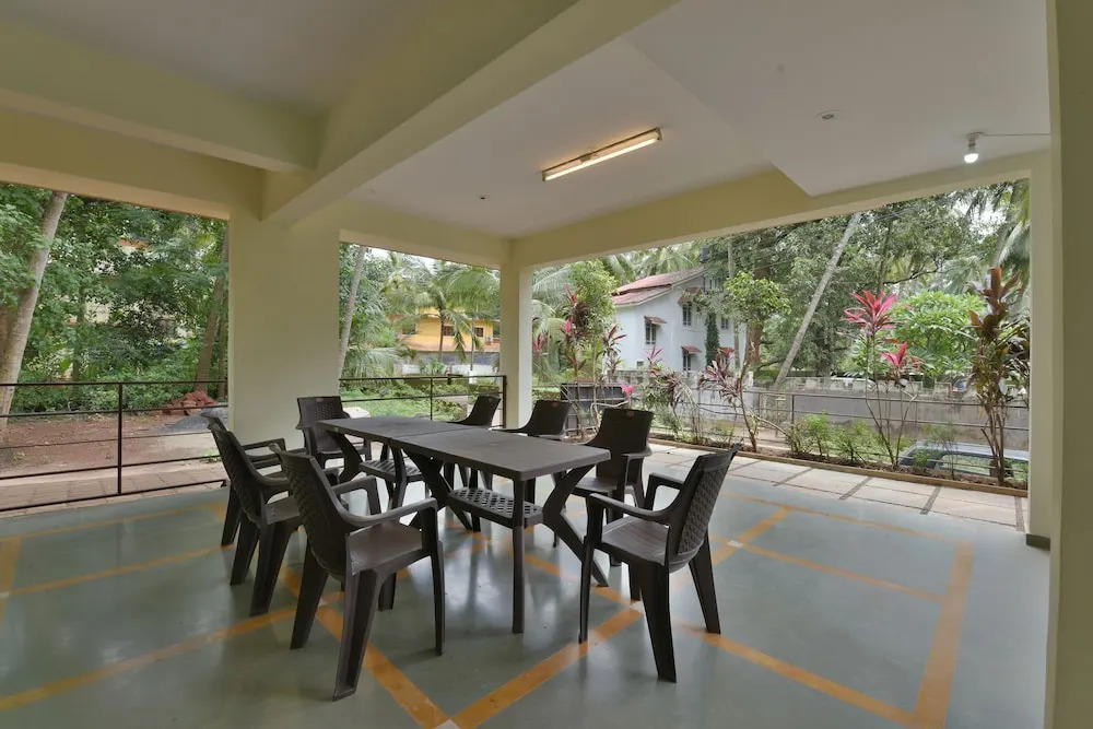 OYO 16945 Om Guest House