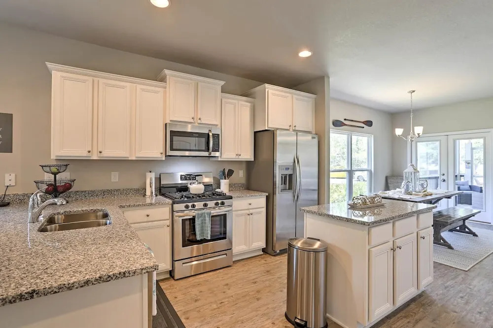 Port St Joe Beach House w/ Pool Access!
