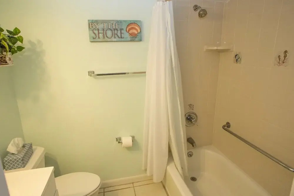 Win-San C-208 - 2 Br Condo