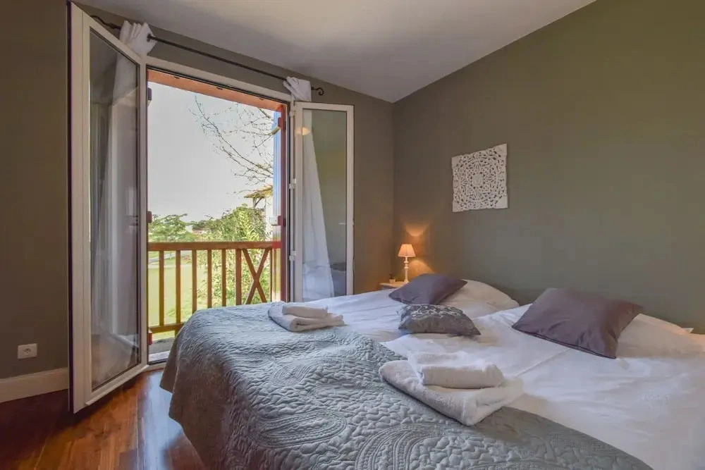 Elegant Domaine Stay in Dordogne