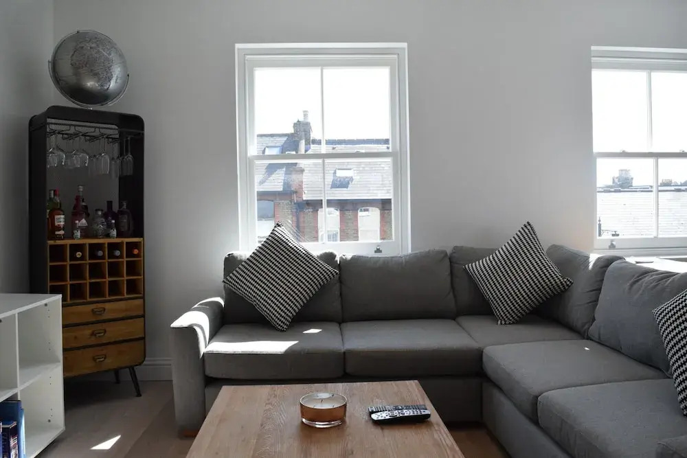 Bright 2 Bedroom With Balcony in Wandsworth