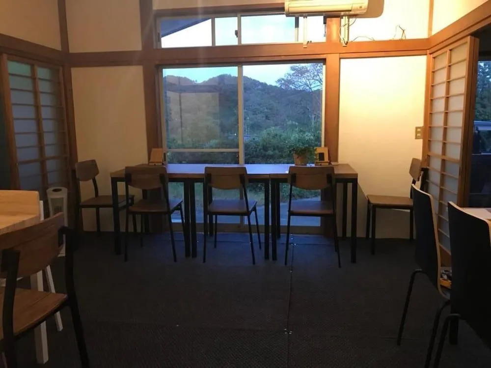 Guesthouse-Lahar- Hostel