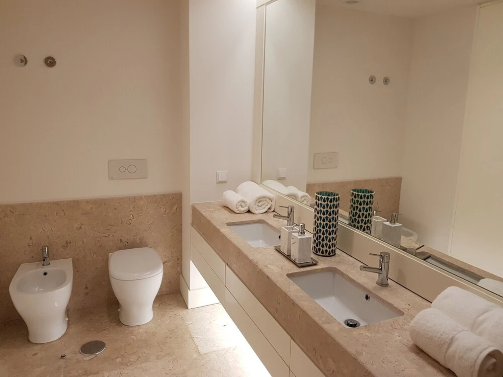 Lisbon Finestay Santana