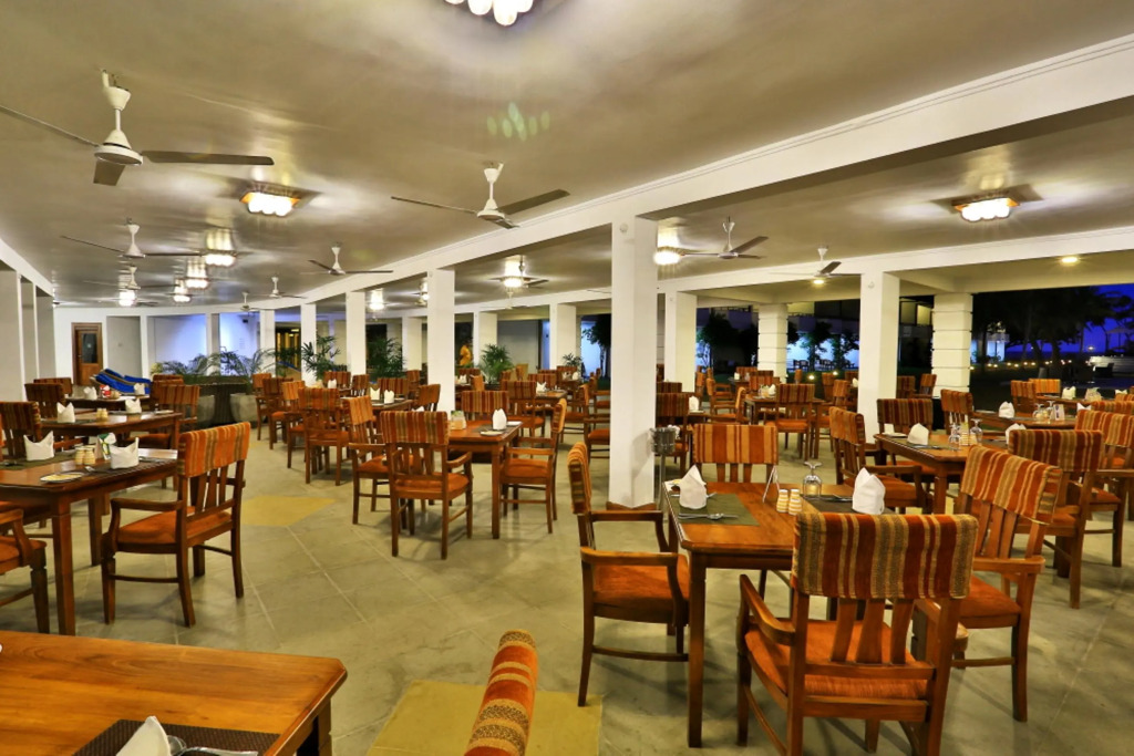 Hibiscus Beach Hotel & Villas - 10 percent off on all Food & Beverages