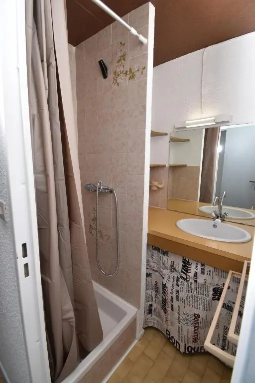 Studio cabine 4 couchages avec piscine LB