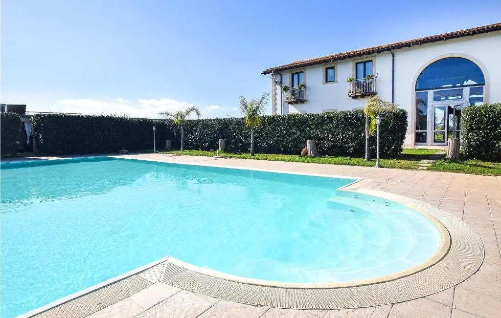 Cozy Home In Arenella With Swimming Pool